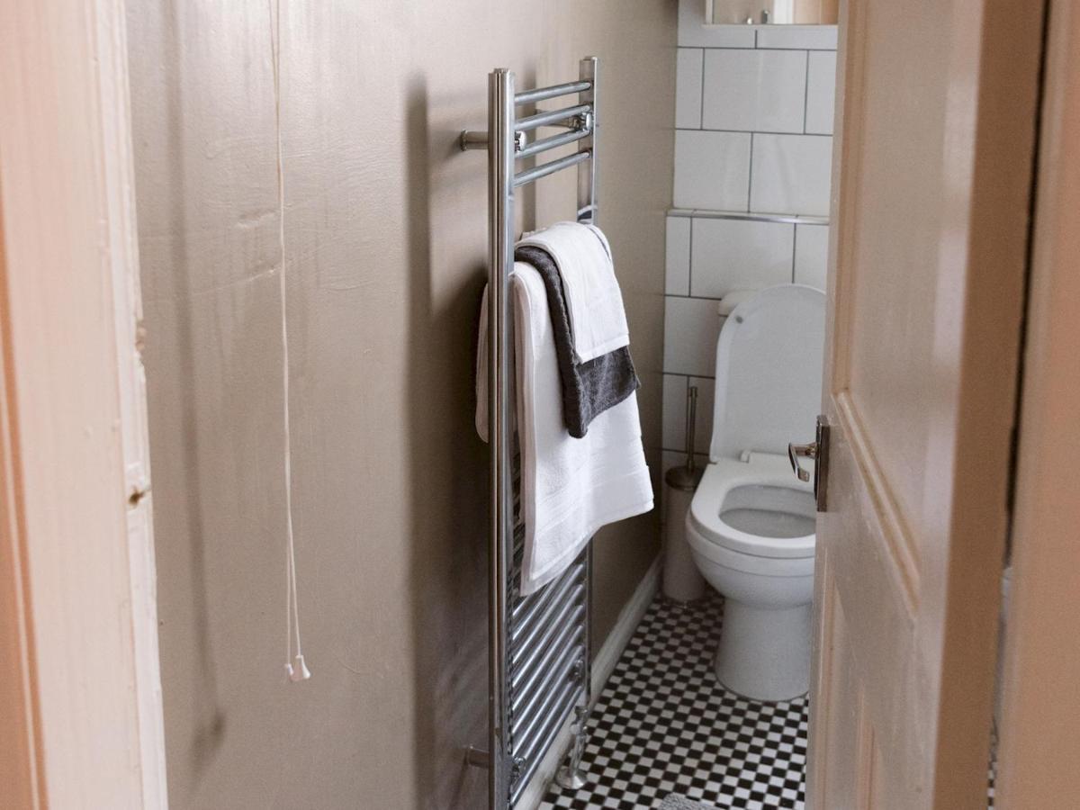 Pass The Keys Cozy Two Bed Flat Near Glasgow Airport & Paisley Exterior photo